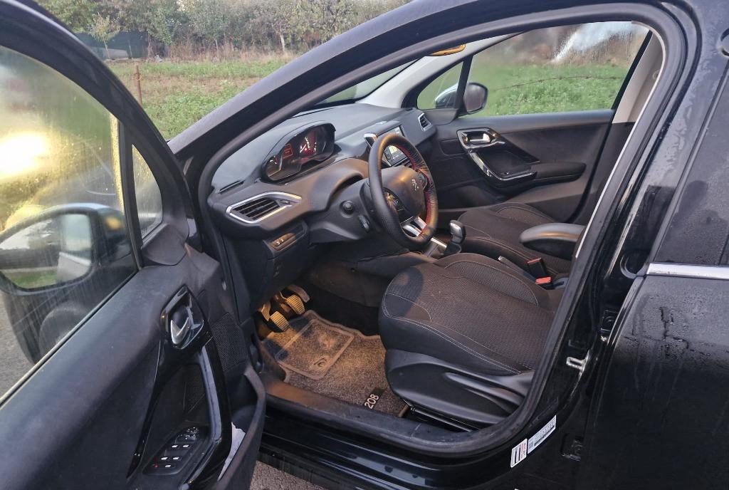 Peugeot 208 2017 1 2 PureTech Allure 5 500 eur