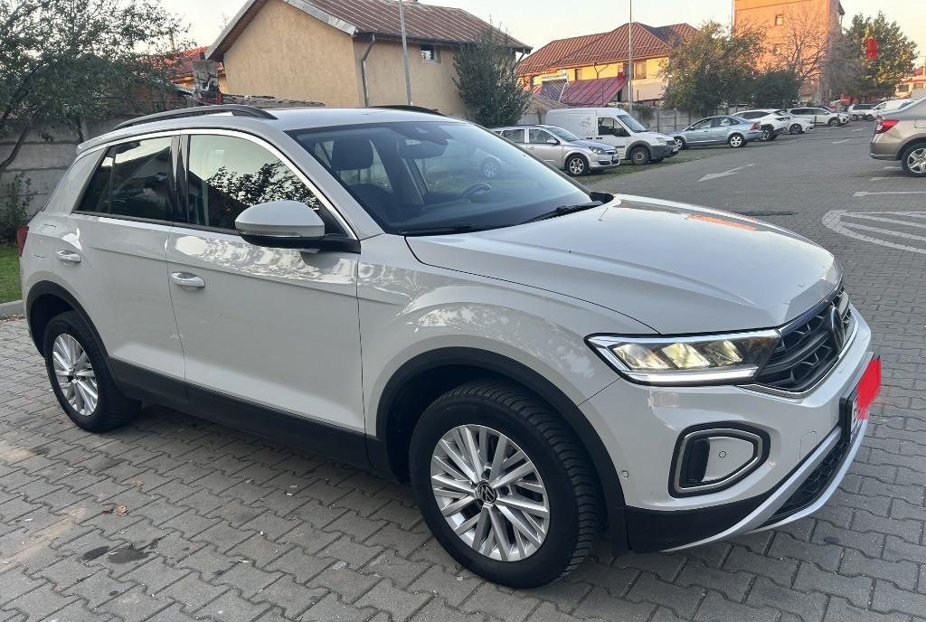 Volkswagen T-roc 1 0 110 cp 2023 15 450 eur