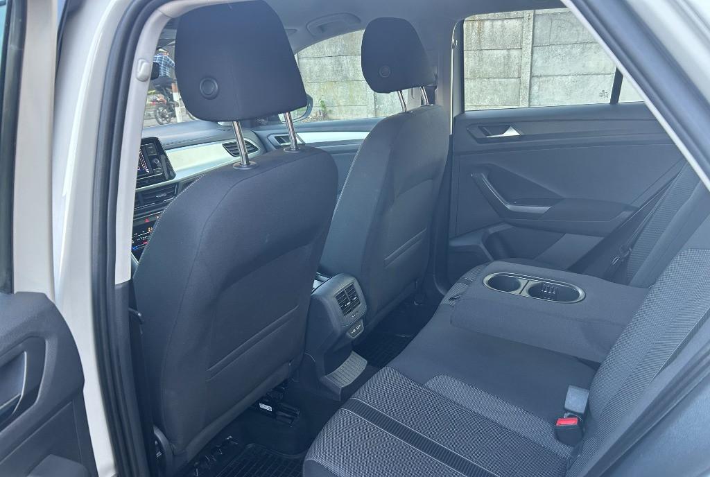 Volkswagen T-roc 1 0 110 cp 2023 15 450 eur