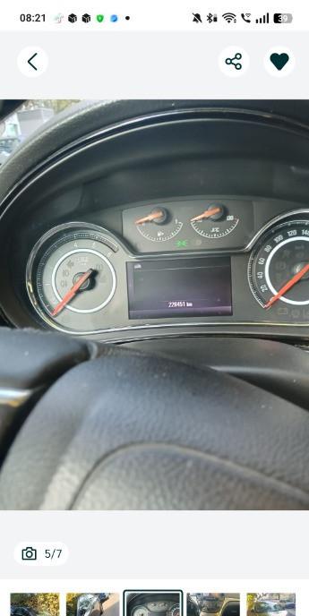 Opel insignia limuzina HB 5 000 eur