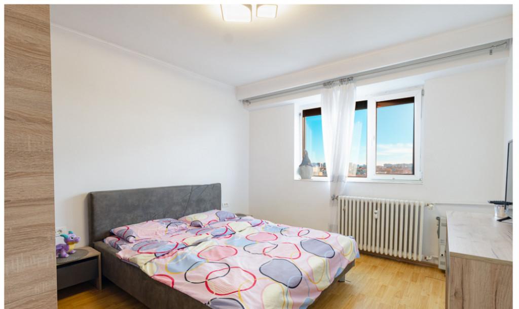 Apartament 3 camere Decomandat Loc de pacare Casa de c