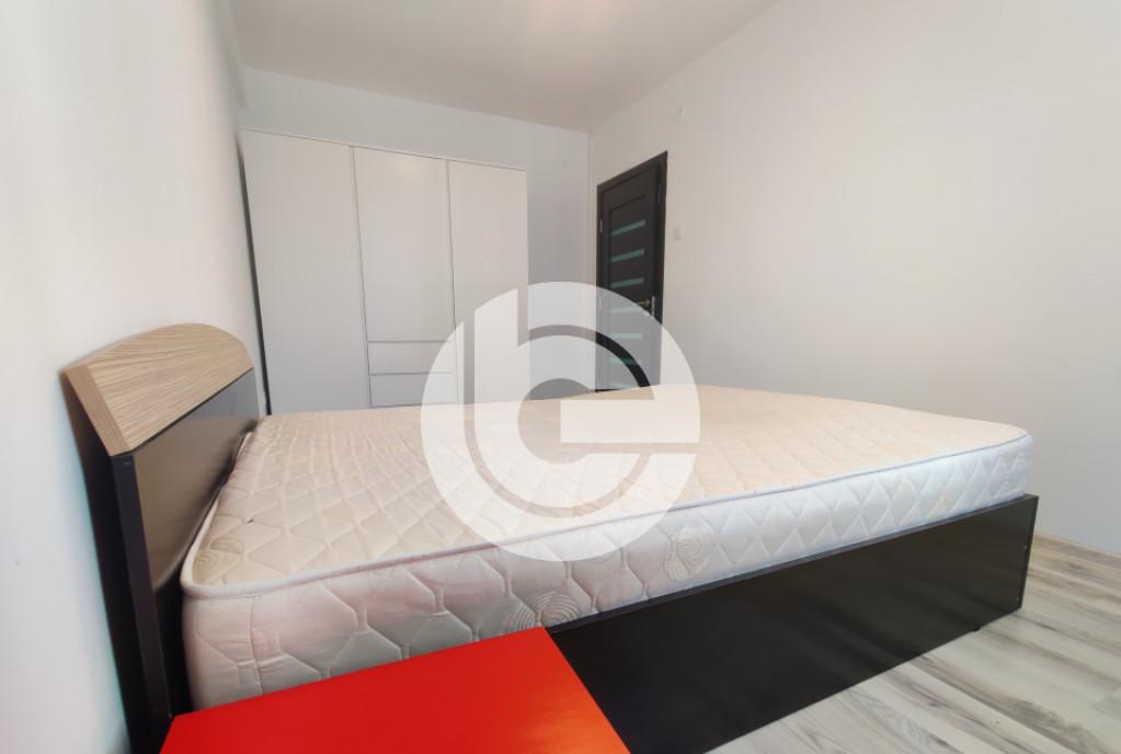 Apartament 2 camere decomandat Zona Milea colt cu Luptei