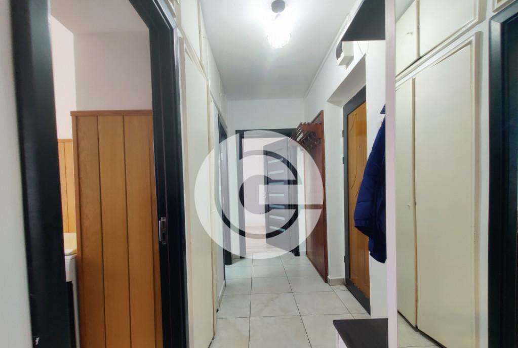 Apartament 2 camere decomandat Zona Milea colt cu Luptei