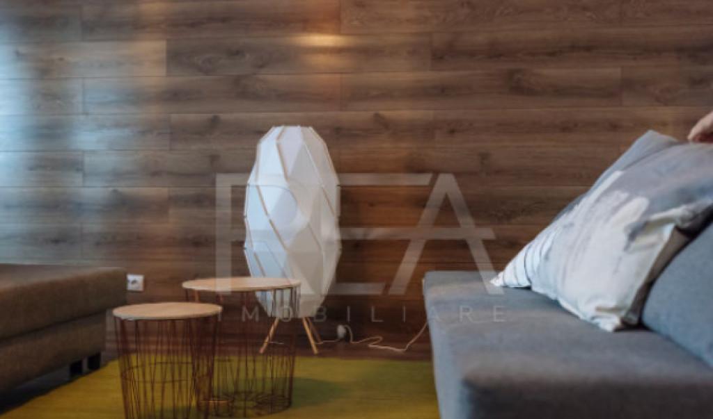 Apartament cu 4 camere cu vedere spre fantanile de la Pia