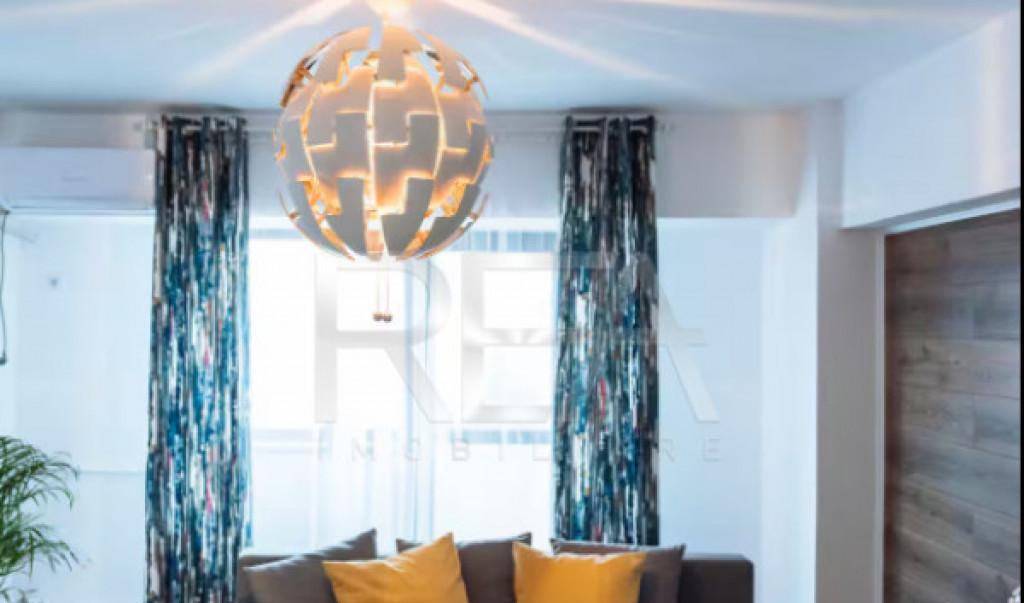 Apartament cu 4 camere cu vedere spre fantanile de la Pia