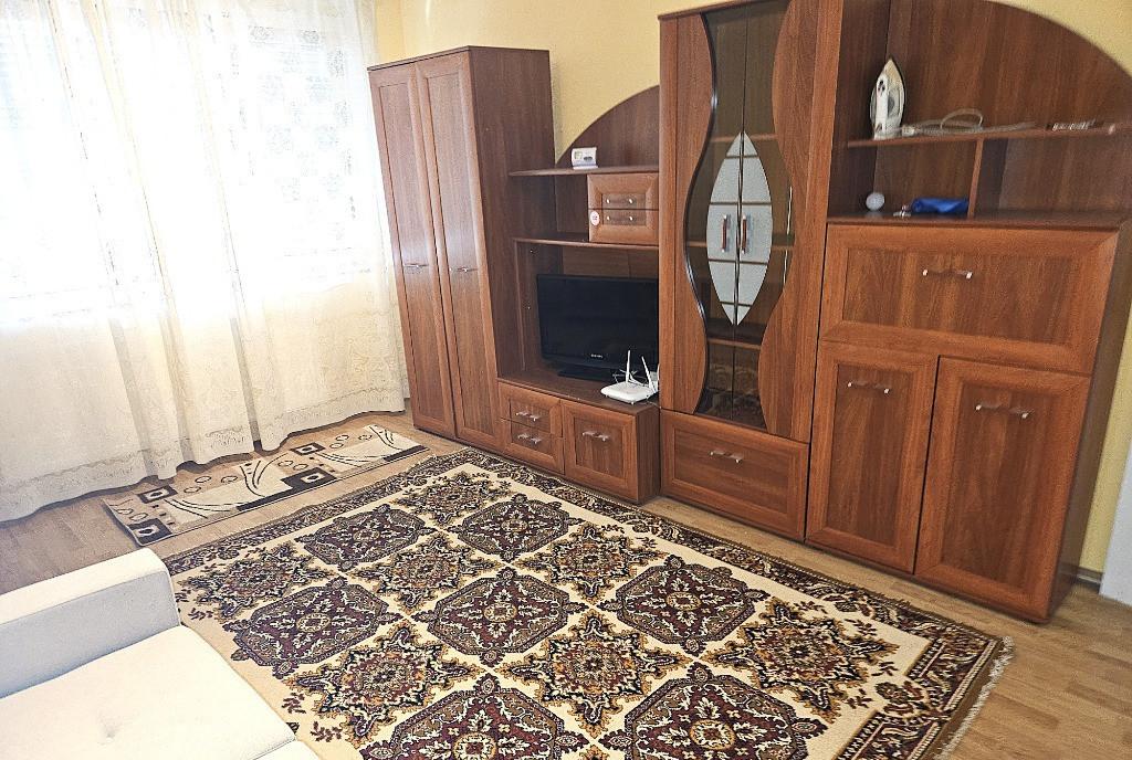 Apartament 2 camere de inchiriat la aRed Bermo Voluntarilor Arad