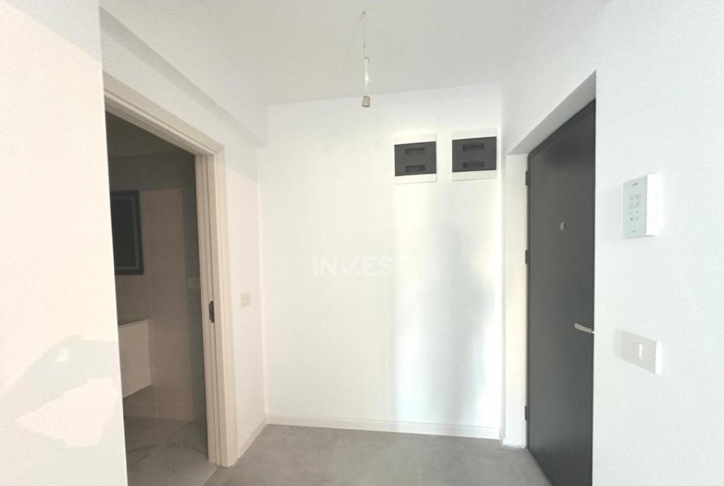 2 camere decomandat bloc nou