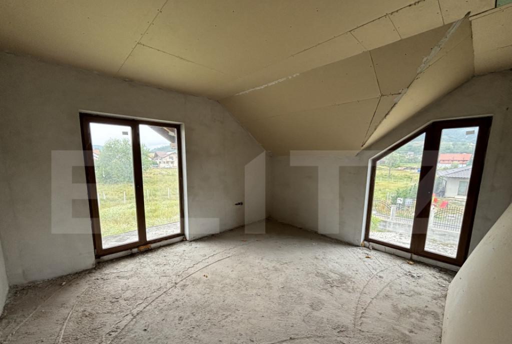 Casa P 1 173 mp utili 415 mp teren zona Drumul Muntenilor
