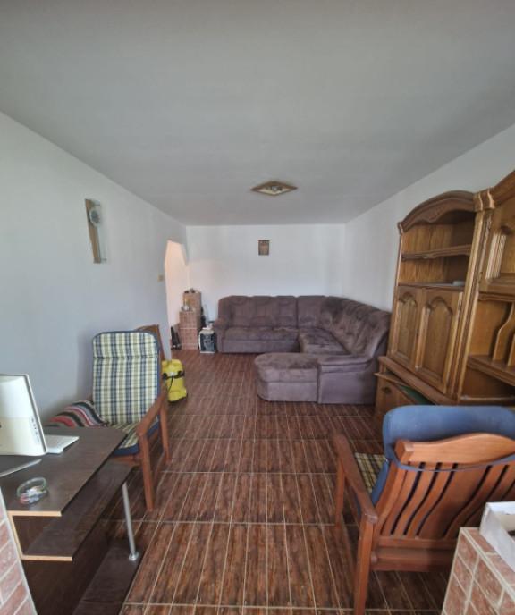 Super Apartament elegant cu 3 camere 76mp zona Ur