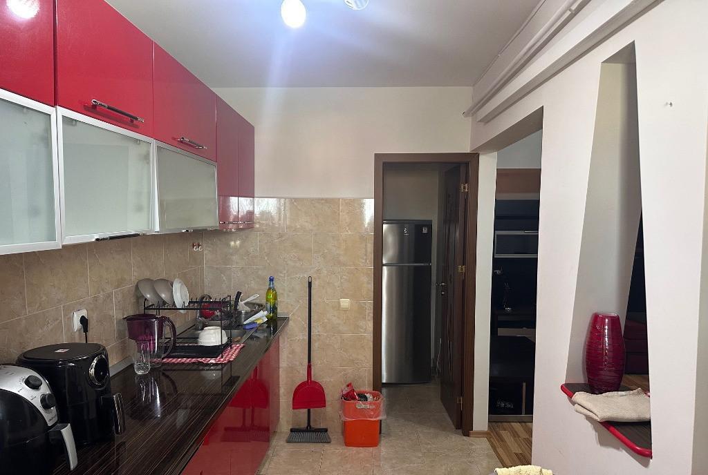 Apartament 2 camere zona Centrala etaj 2