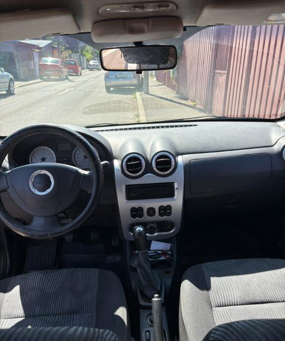 Dacia Logan 2008 Facelift Laureate 1 6 16v 105 CP pret 2600 e neg 2 600 eur