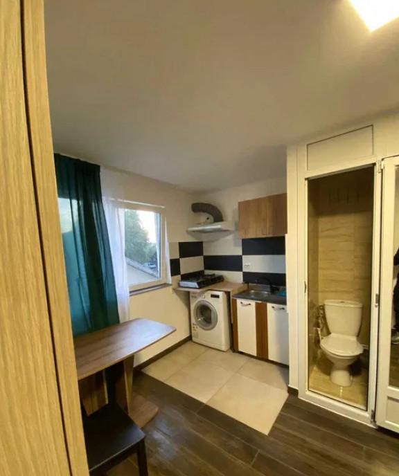 250 euro Garsoniera et 2 Bularga