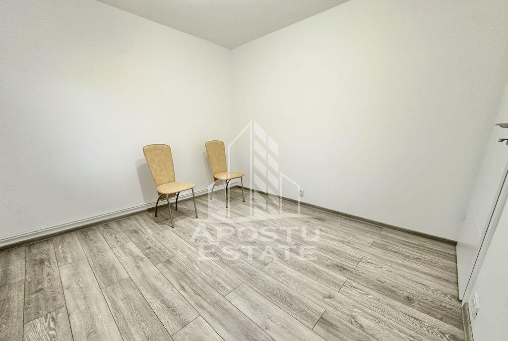 Apartament cu 3 camere decomandat la parter in zona Giro