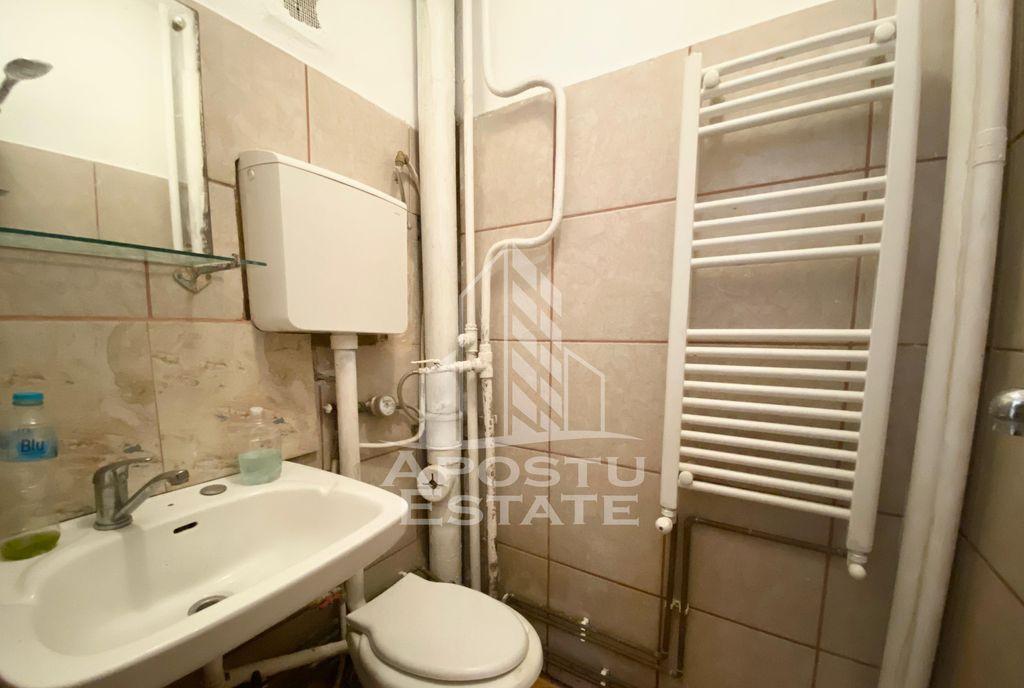 Apartament o camera decomandat centrala proprie zona B