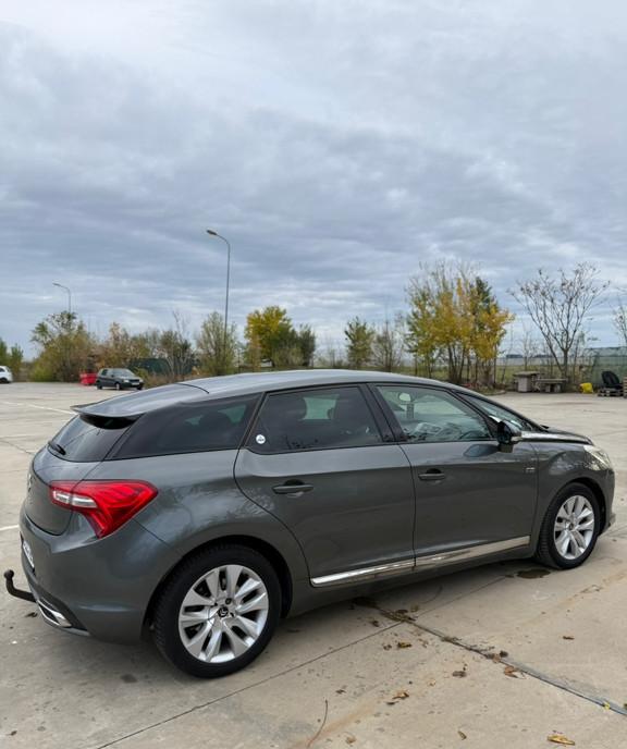 Citro euml n ds5 hybrid 4X4 automat 8 300 eur