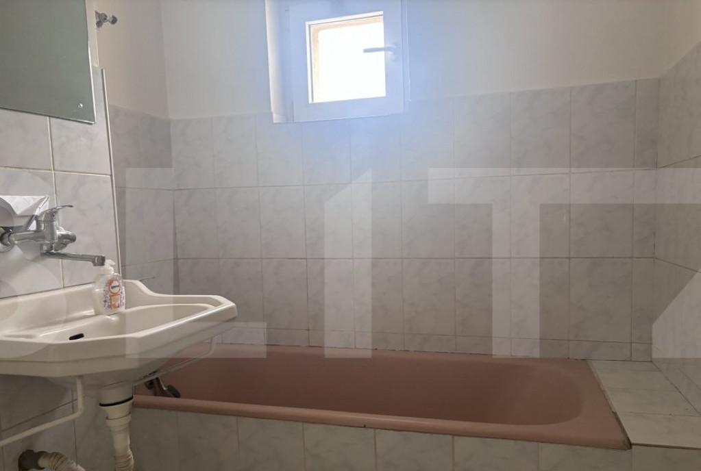 Apartament cu 3 camere 56 mp zona Lipovei