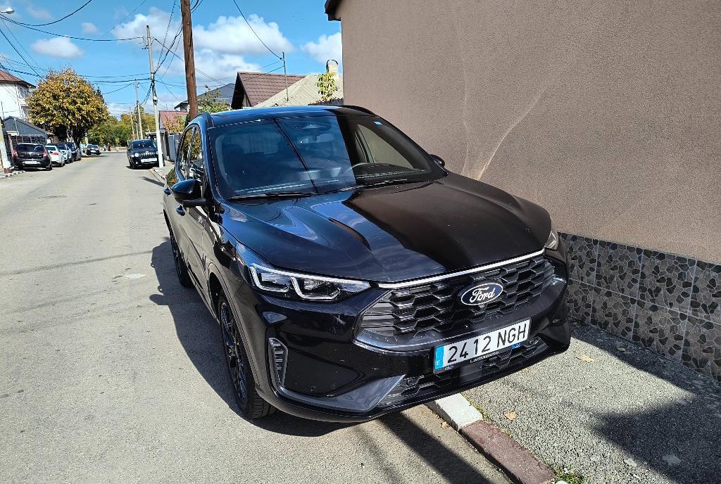 Ford kuga ST hibrid plug-in 28 500 eur