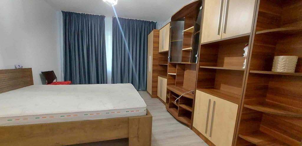 Apartament 1 camera D Central Podul de Fier