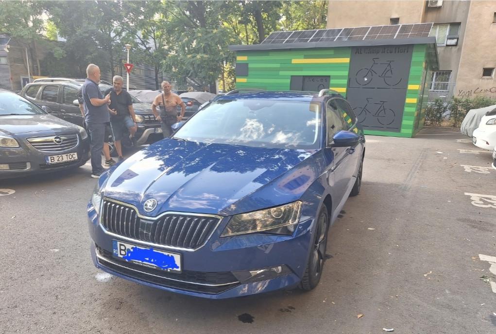 Skoda Superb 3 km reali vopsea originala carte service 17 800 eur