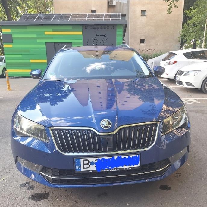 Skoda Superb 3 km reali vopsea originala carte service 17 800 eur