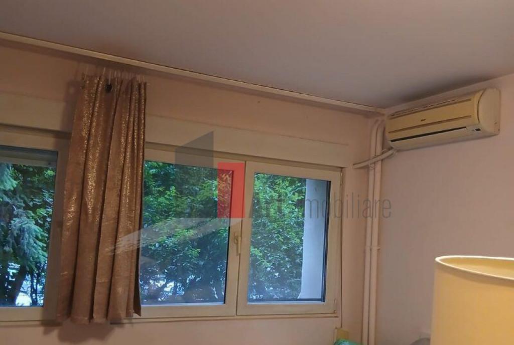 Vanzare apartament semidecomandat 2 camere Bd Obregia