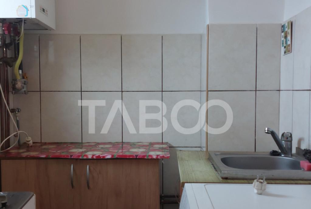 Apartament 2 camere 30 mp etaj 2 spre soare Stejarului Cisna