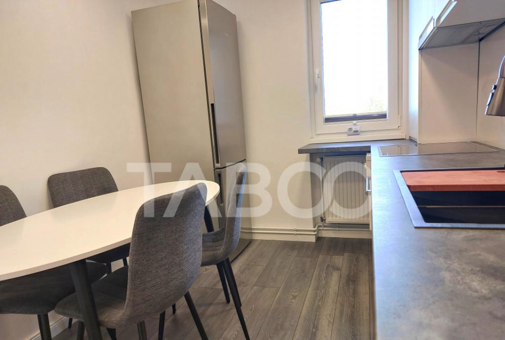 Apartament 2 camere decomandate 43 mp renovat modern balcon