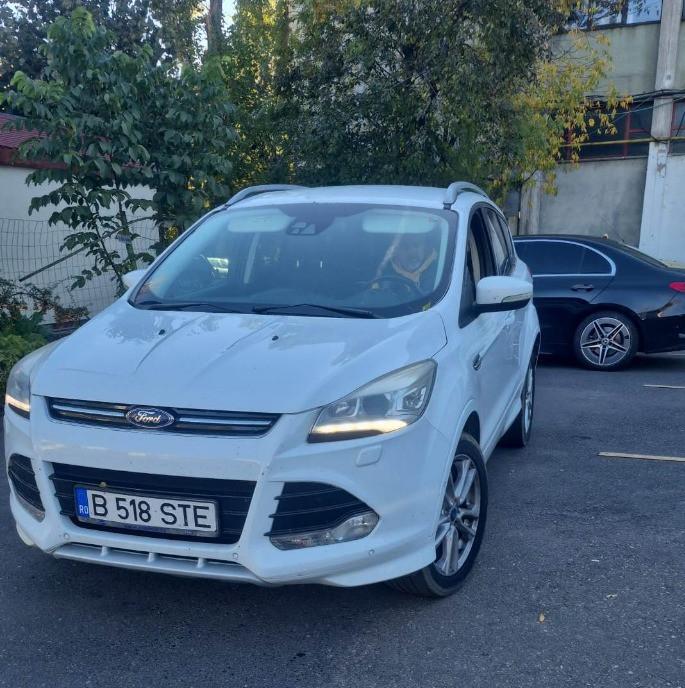 Proprietar Ford Kuga titanium 2014 8 400 eur
