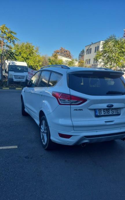 Proprietar Ford Kuga titanium 2014 8 400 eur