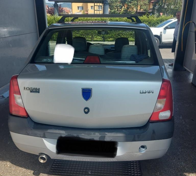Dacia Logan 2008 1 4 MPI 2 500 eur