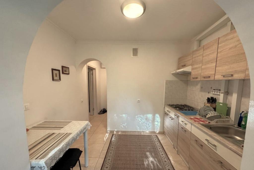 Apartament cu o camera de inchiriat pe Aleea Detunata