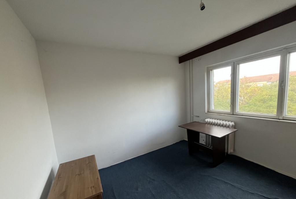 Apartament cu 3 camere Torontalului