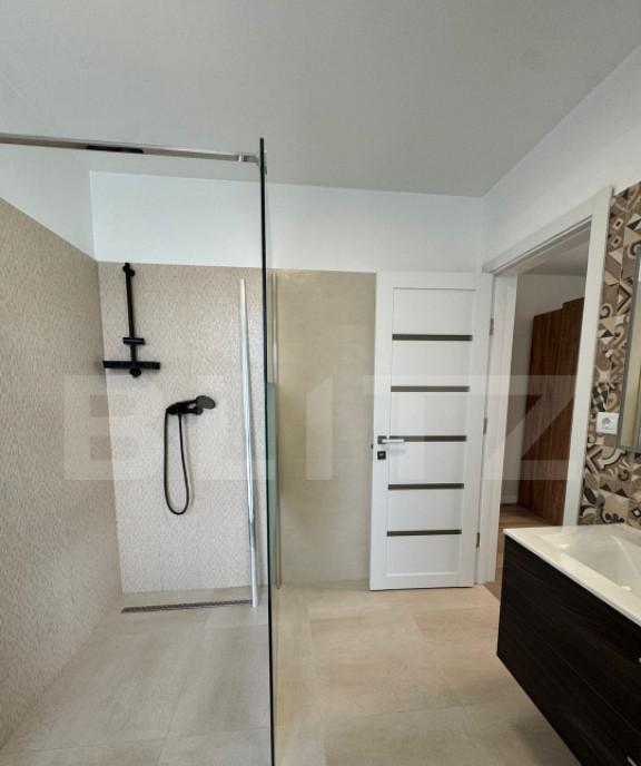 Casa cu 4 camere 515 mp teren curte amenajata