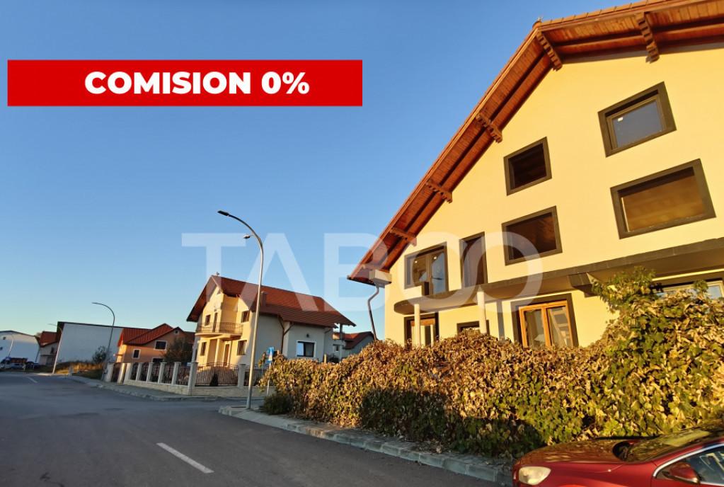 Casa 5 camere 3 bai pivnita terasa 2 porti de acces co