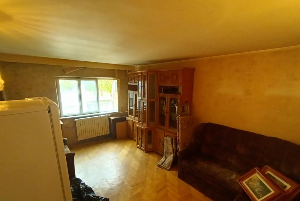 Apartament 3 camere decomandat etajul 2 2 bai canta pla