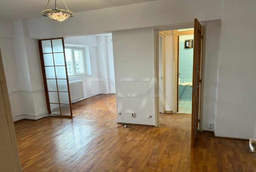 3 camere et 9/10 bloc 1984 anvelopat Titulescu/Banu M