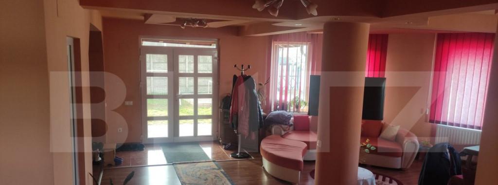 Casa cu 6 camere 294 mp zona Nufarul