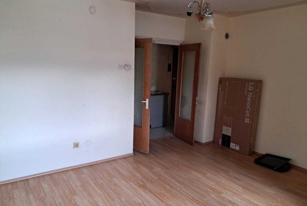 Garsoniera decomandata intrare Racadau