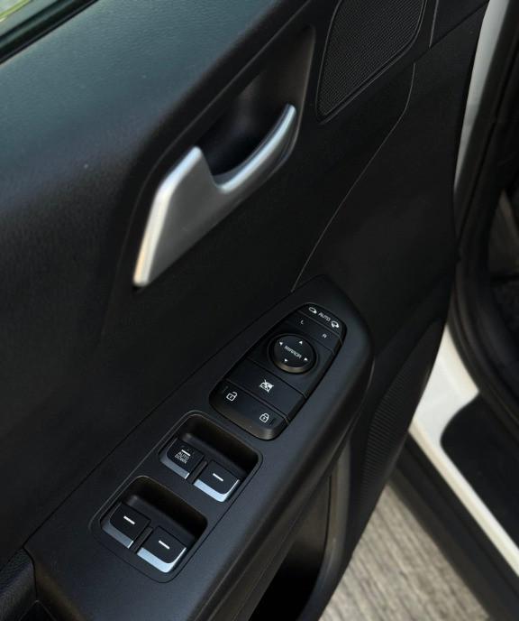 Kia Sportage 2017 automata 1 7 CRDI 14 480 eur