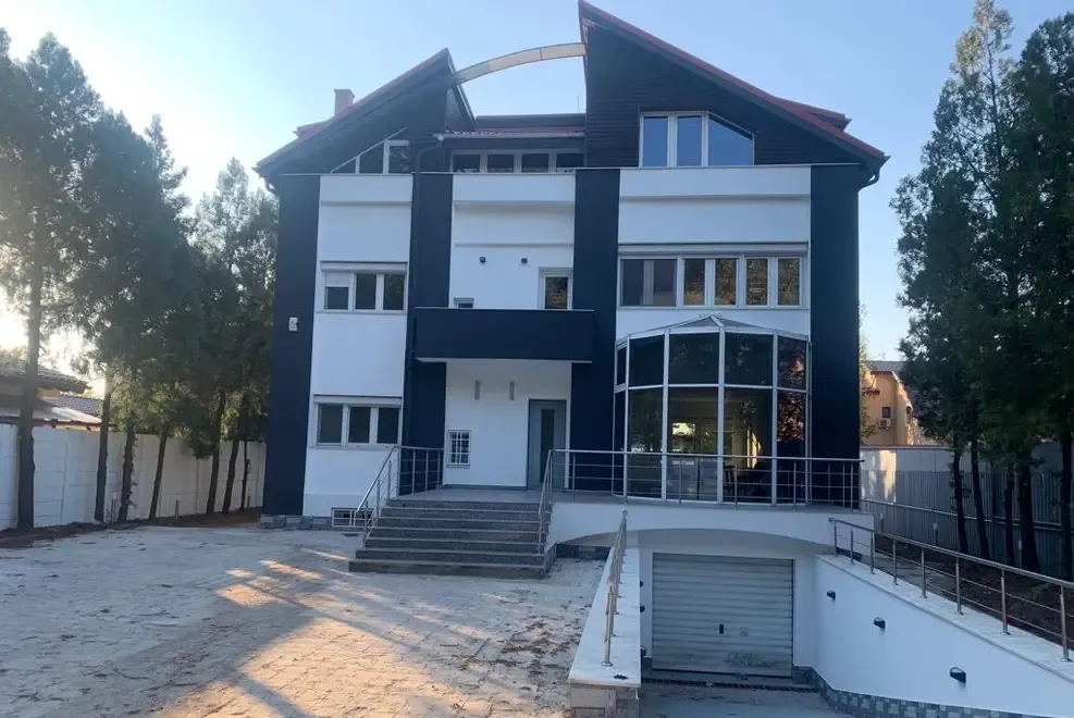 Mogosoaia vind vila 10 camere