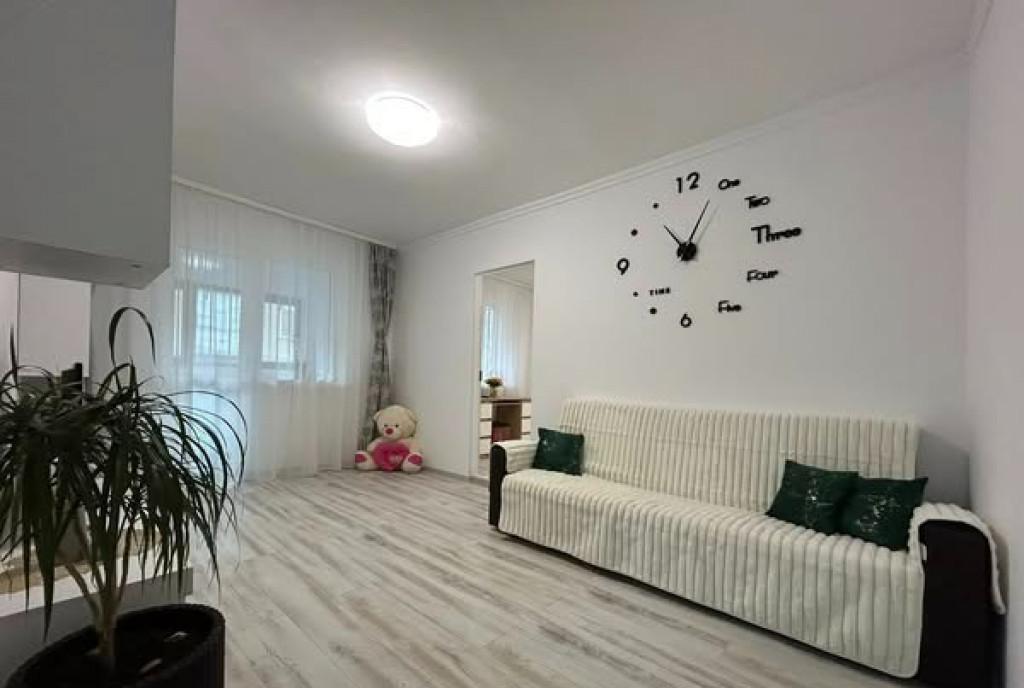 Apartament 2 camere Etaj 1/4 Murfatlar Narciselor pret negociabil