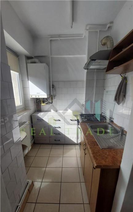 Garsoniera bloc de apartamente Centrul Civic