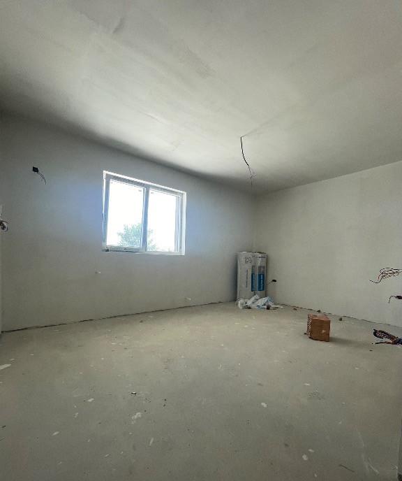 Apartament cu 2 camere decomandat curte cadastrata