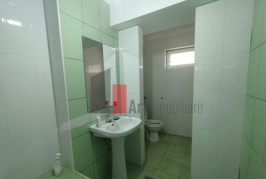 Apartament cu 3 camere de vanzare in Confort City