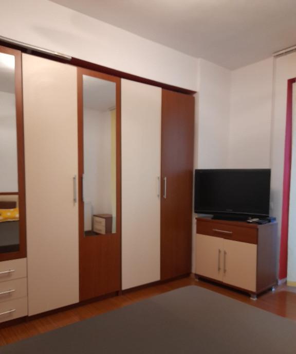 Apartament 2 camere zona Florilor