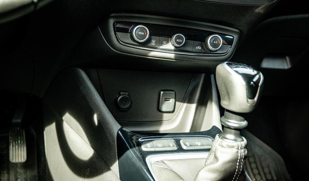 PRIMUL PROPRIETAR - Opel Crossland X 1 2 Start/Stop Enjoy 9 000 eur