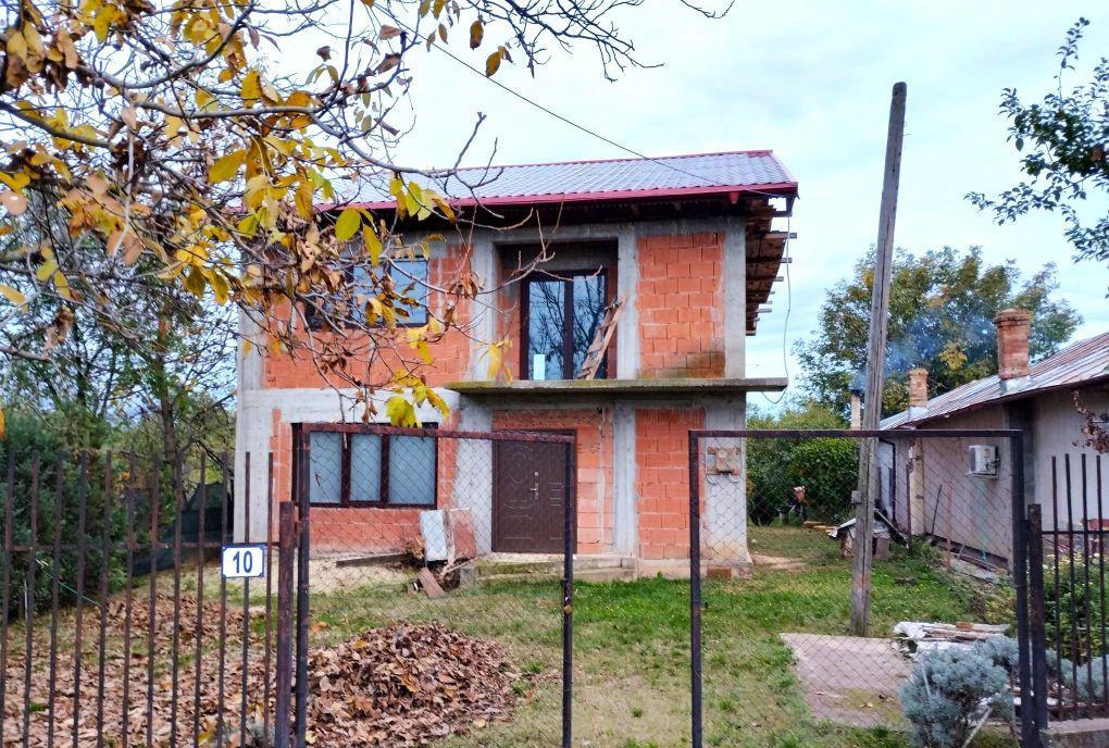 Vila individuala 6 camere teren 903 mp