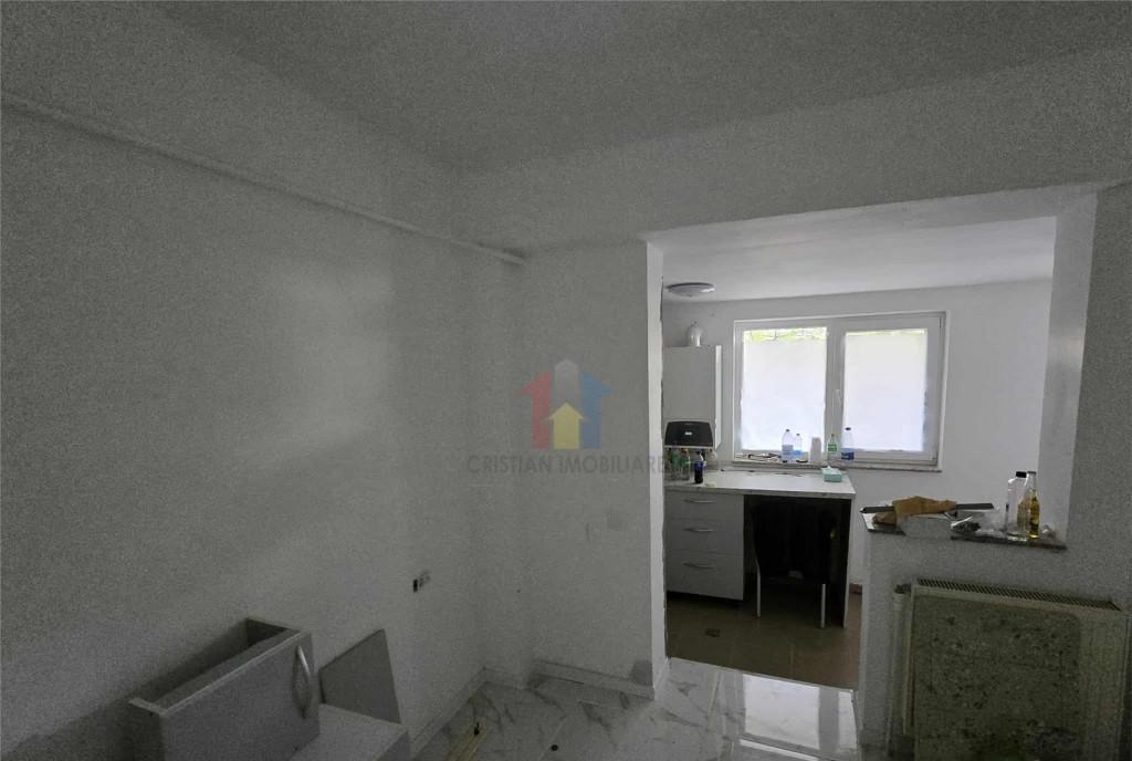 Inciriere ap 1 cam 61mp Vidin semi mobilat semi utilat