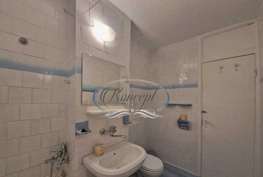 Locatie luminoasa cu balcon generos in Zorilor langa Golden