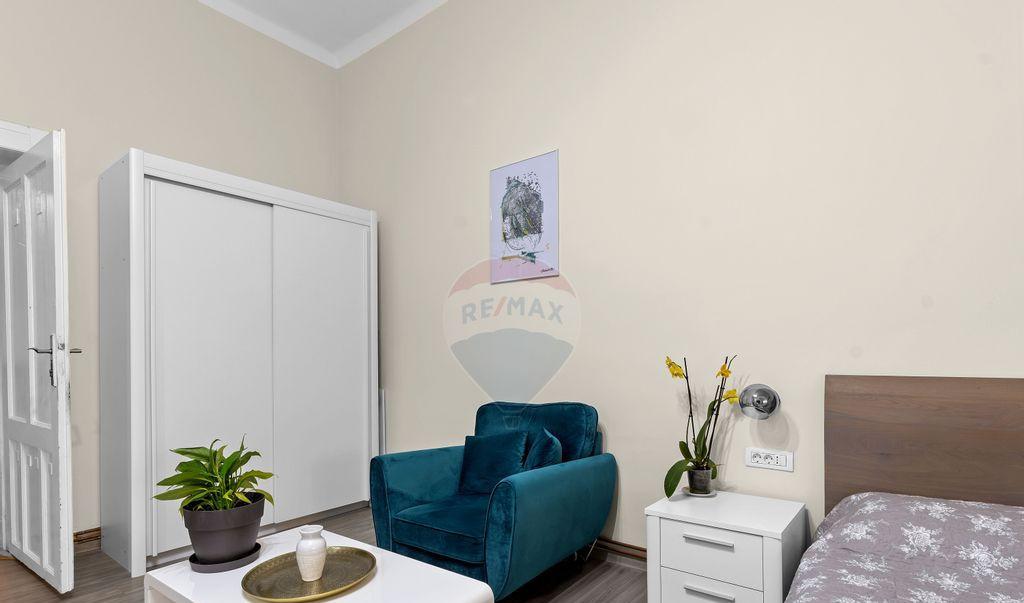 Apartament cu 2 camere la comun de vanzare Ultracentral